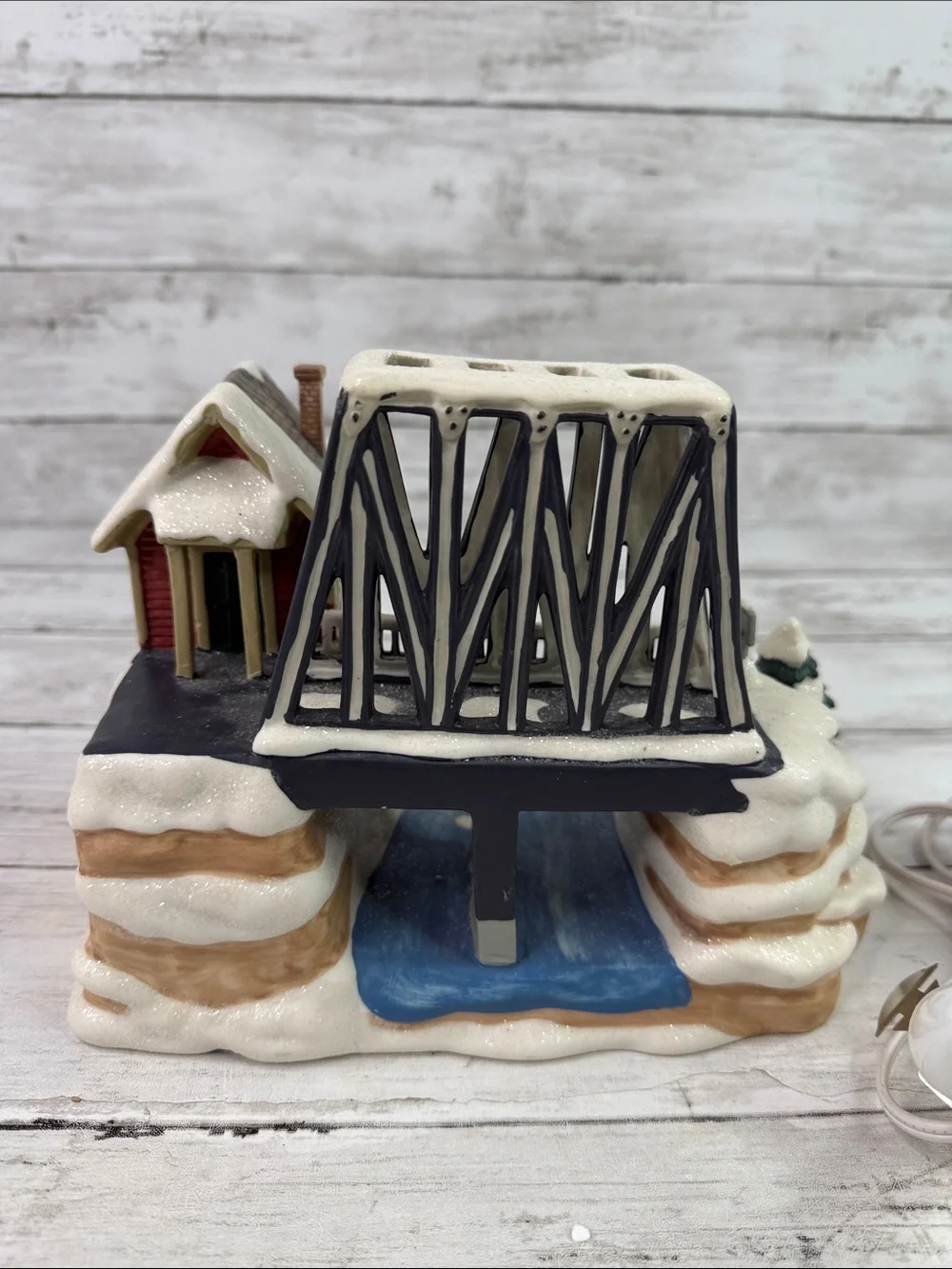 ENESCO It's a Wonderful Life - Bedford Falls Bridge Series II 113000 Village